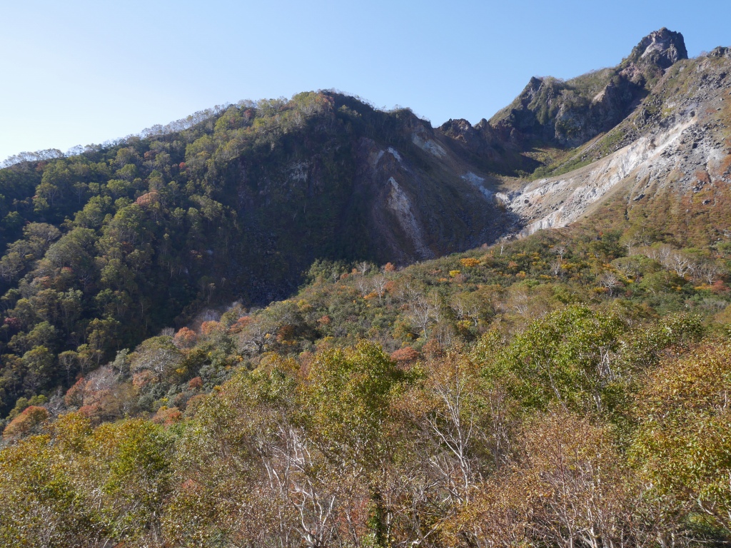  恵庭岳、10月7日－西峰まで編－_f0138096_17123311.jpg