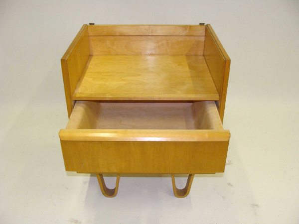 \"Cees Braakman Cabinet 2 Drawers + Glass Top\"ってこんなこと。_c0140560_9434819.jpg