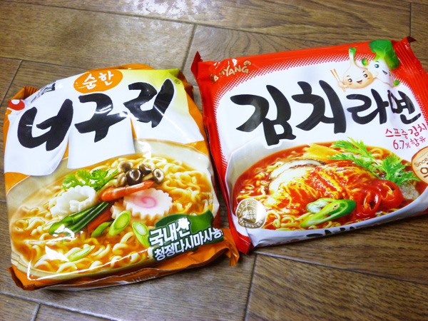 【新大久保情報】激安韓国食品 釜山マート_c0152767_2232582.jpg