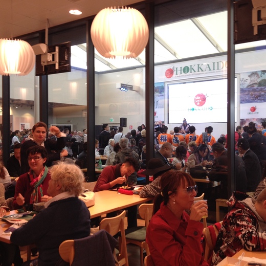 ミラノEXPO『北海道まつり』と日本館レストラン_a0136671_1213477.jpg