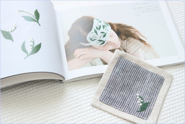 コースターに刺繍♪_f0354014_14160935.jpg