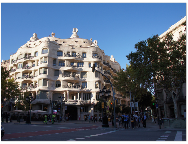 西地中海クルーズ(15) 「カサ・ミラ」食事付きナイトツアー_d0210324_6583851.jpg