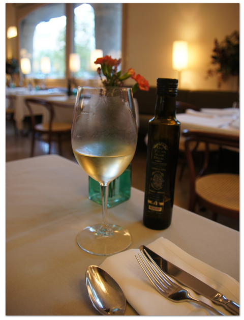 西地中海クルーズ(15) 「カサ・ミラ」食事付きナイトツアー_d0210324_71330.jpg