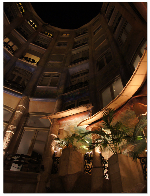 西地中海クルーズ(15) 「カサ・ミラ」食事付きナイトツアー_d0210324_715749.jpg