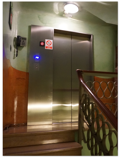 西地中海クルーズ(15) 「カサ・ミラ」食事付きナイトツアー_d0210324_821477.jpg