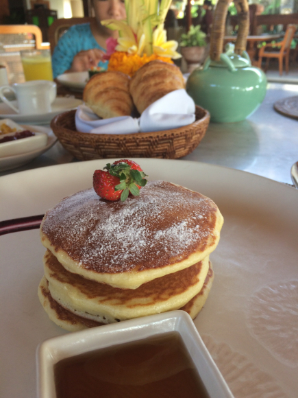 タンジュンサリの朝食2015_e0139926_21515809.jpg