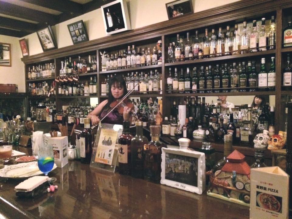 Taro\'Bar　シャンパンカクテルとバイオリンのハーモニー♪_f0109257_457835.jpg