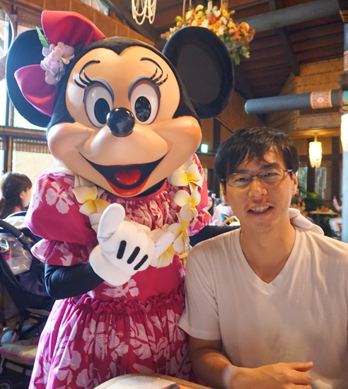 ミニーちゃんに学ぶ。写真で笑わない人を笑わせるたった一つの方法_e0171573_21483838.jpg
