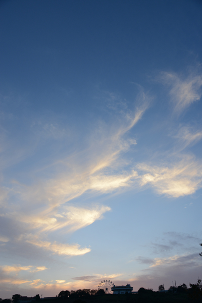 夕暮れ時になったら外に出よう_e0171573_23204939.jpg