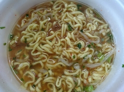 今日のお昼 野沢菜と明太子の御飯¥298+マルちゃん でかまるもやし味噌ラーメン¥216_b0042308_20555812.jpg