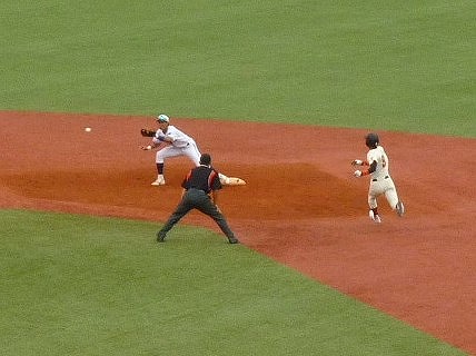中央大対日本大 10月1日 東都大学野球1部 前半_b0166128_1452771.jpg