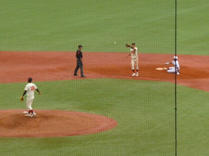 中央大対日本大 10月1日 東都大学野球1部 前半_b0166128_17143936.jpg