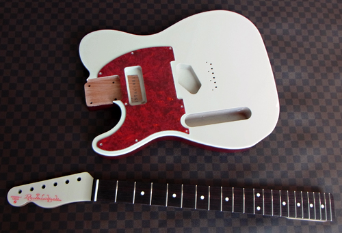 左用の「Vintage WhiteのStandard-T」の塗装が完了!_e0053731_1328215.jpg