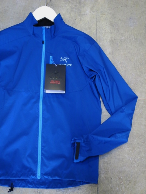 ARK\'TERYX　秋のレイヤーSTYLE に最適な･･･SQUAMISH JACKET！★！_d0152280_13441628.jpg