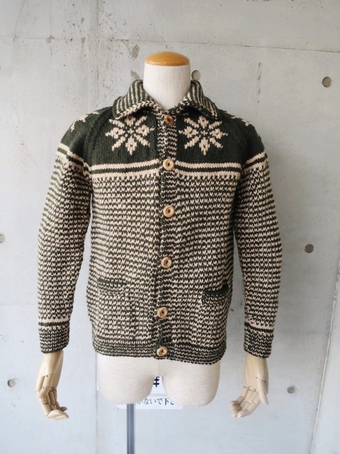 今季は、当店・別注色にて。。。INVERALLAN　SNOW FLAKE (雪柄) LUMBER CARDIGAN！♪！_d0152280_17505574.jpg