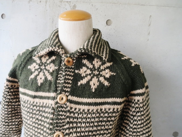 今季は、当店・別注色にて。。。INVERALLAN　SNOW FLAKE (雪柄) LUMBER CARDIGAN！♪！_d0152280_1751282.jpg