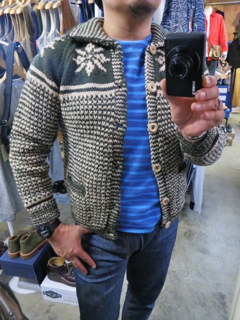 今季は、当店・別注色にて。。。INVERALLAN　SNOW FLAKE (雪柄) LUMBER CARDIGAN！♪！_d0152280_1854564.jpg