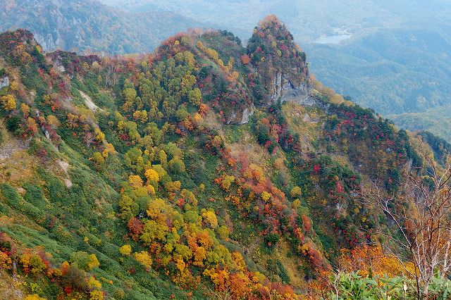 ヒヤヒヤ、ドキドキ、戸隠山から西岳周回_e0137200_2059129.jpg