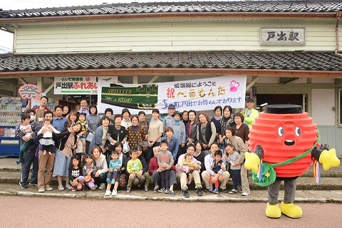 城端線「べるもんた」歓迎イベントin戸出_c0016003_17414783.jpg