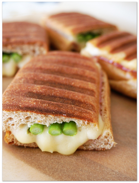 糖質オフダイエット 低糖質パンでパニーニ そらたび