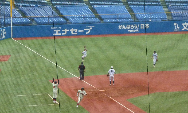 中央大対日本大 10月1日 東都大学野球1部 後半_b0166128_11565332.jpg