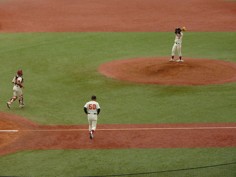 中央大対日本大 10月1日 東都大学野球1部 後半_b0166128_9205960.jpg