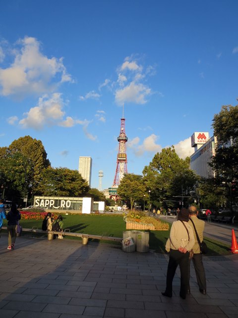 【一泊二日の北海道旨し旅】⑰札幌大通公園のオータムフェスト2015_b0009849_1555630.jpg