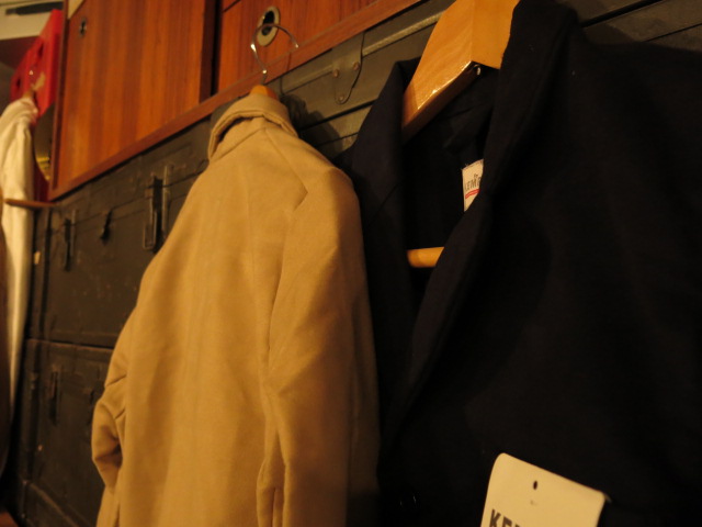 \"KEMPEL VELVETON SERVICE COAT\"ってこんなこと。_c0140560_1043347.jpg