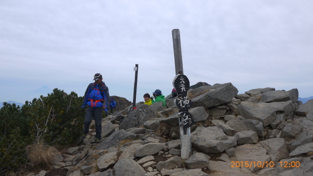 10/10（土）　八ヶ岳（硫黄岳・横岳・赤岳）　景色が最高でした！_c0133096_16073357.jpg