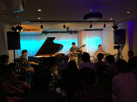 広島 Jazzlive comin 本日 おやすみ です。_b0115606_09392989.jpeg