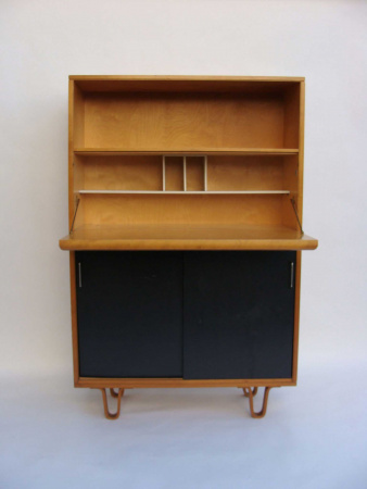\"Cees Braakman Cupboard\"ってこんなこと。_c0140560_11224859.jpg