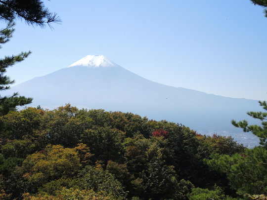 富士山の初冠雪_e0232277_1203655.jpg