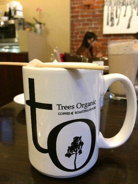 バンクーバーの素敵カフェ：ガスタウン編（Trees Organic)_e0170687_12423197.jpg