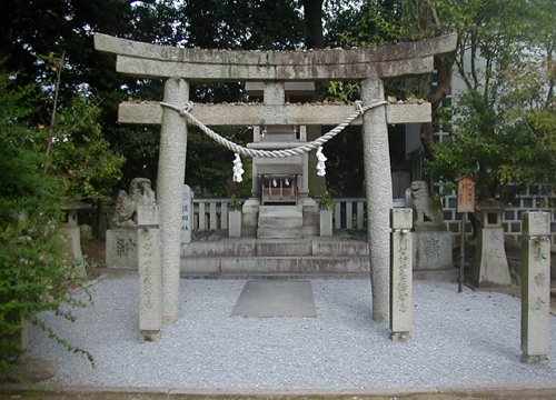 ●神社の造形―倉敷の阿智神社の菅原神社と倉敷護国神社_d0053294_1455991.jpg