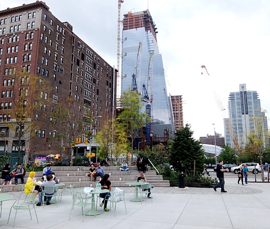 NYにできた地下鉄の新駅「ハドソン・ヤード駅」と周辺の公園_b0007805_2317647.jpg