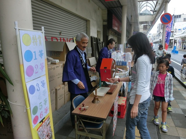 雨の中、関係者の皆さんの気持ちと実行力でにぎわった「第16回 吉原宿宿場まつり」_f0141310_616490.jpg