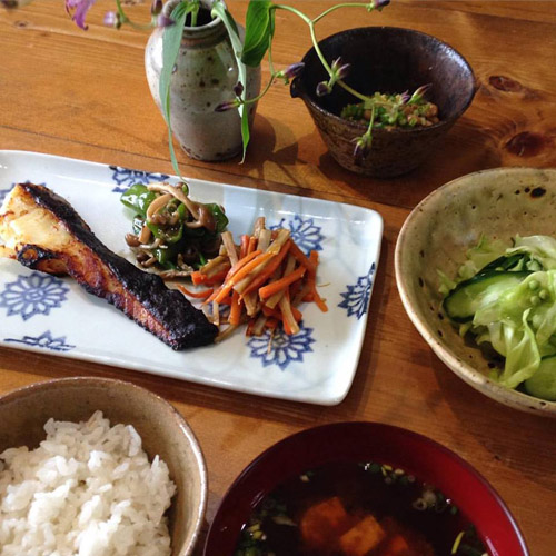 ワンプレートおかずで朝ごはん。_a0026127_176932.jpg