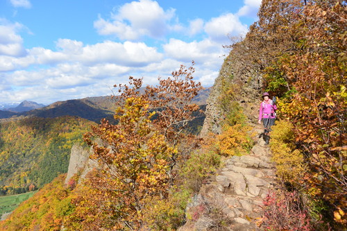 2015年10月『深秋の八剣山』 October 2015 \"Mt Hakkenzan (Mt Eight Teeth) in autumn colour\"_c0219616_1752572.jpg
