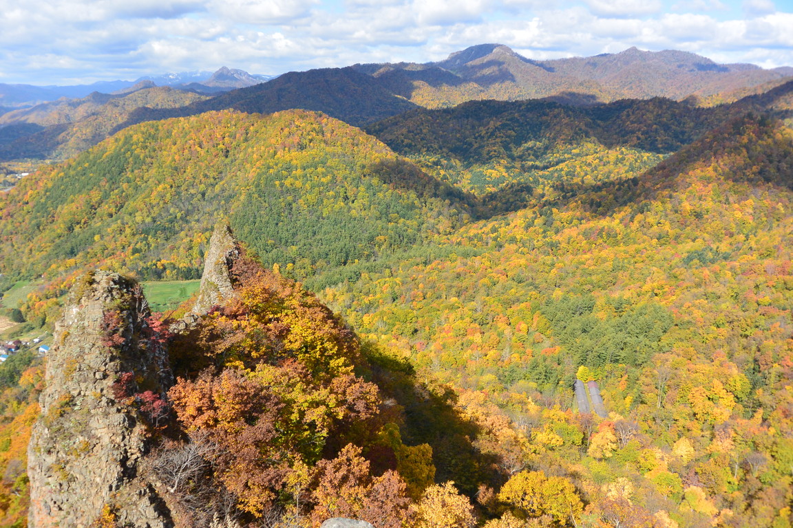 2015年10月『深秋の八剣山』　October 2015 \"Mt Hakkenzan (Mt Eight Teeth) in autumn colour\"_c0219616_17552611.jpg