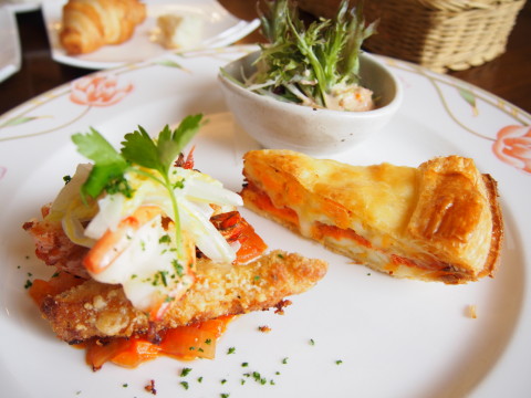 サーモンパイと海老と白身魚のチーズパン粉焼き:欧風料理 パイの店cafe de Ami(五所川原市)_b0147224_229734.jpg