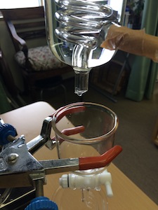 インスト授業で 蒸留器の体験実習💓_a0191183_15434010.jpg