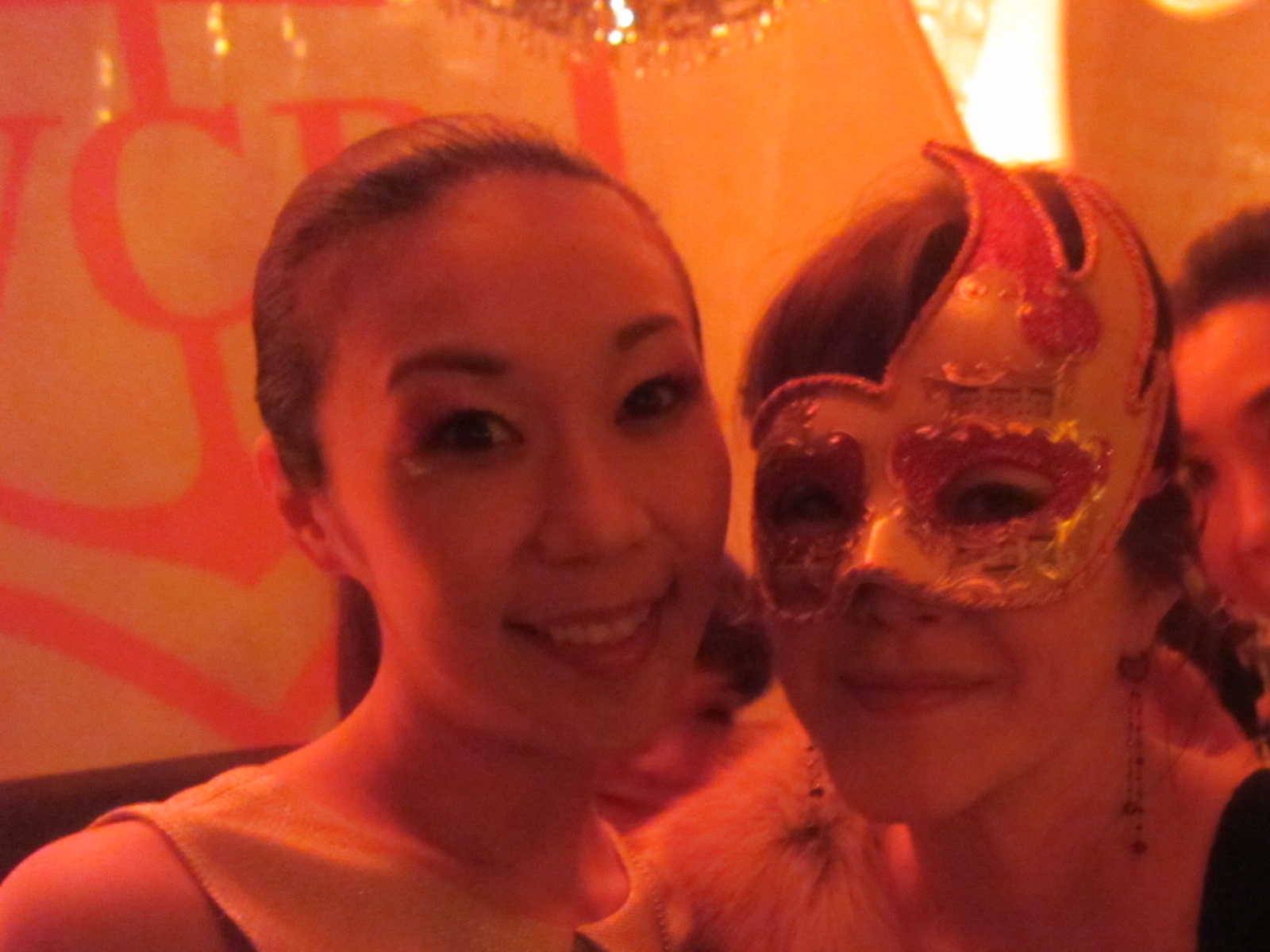 ヴーヴ・クリコ「YELLOWEEN 2012」Party♪_d0339889_12044685.jpg