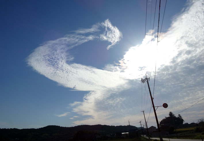 変わるからおもしろい秋の空_b0145296_10395142.jpg