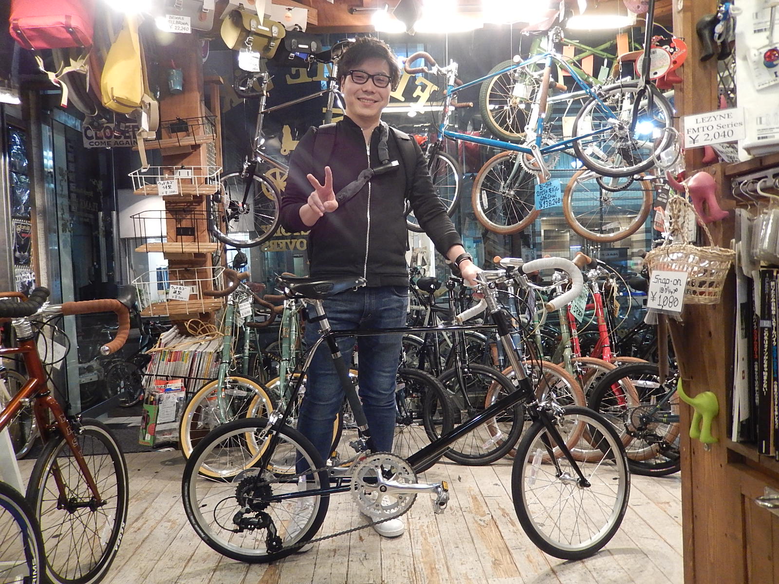10月16日 渋谷 原宿 の自転車屋 FLAME bike前です_e0188759_17584121.jpg