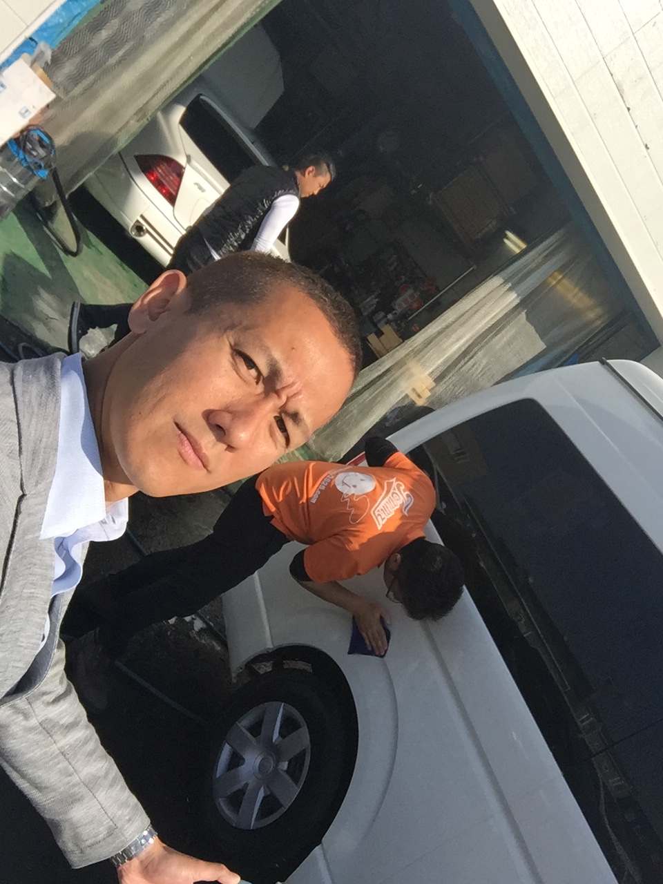 10月17日 店長のニコニコブログ!今日は納車ラッシュです☆_b0127002_2357344.jpg