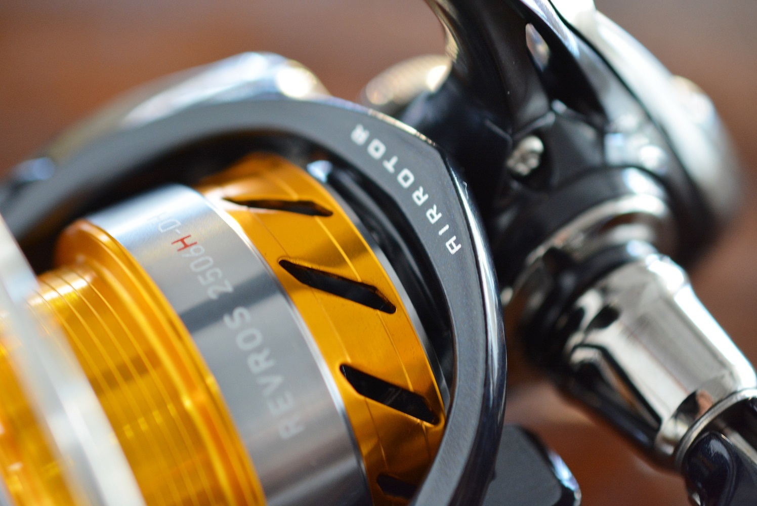 Daiwa Revros 2506h Dh 朴念仁の艱苦