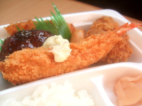 【非平日ランチ割】ほっともっと　Ｂｅｎｔｏ5　エビフライミックス　500円　【食べた】_d0188613_23152541.jpg