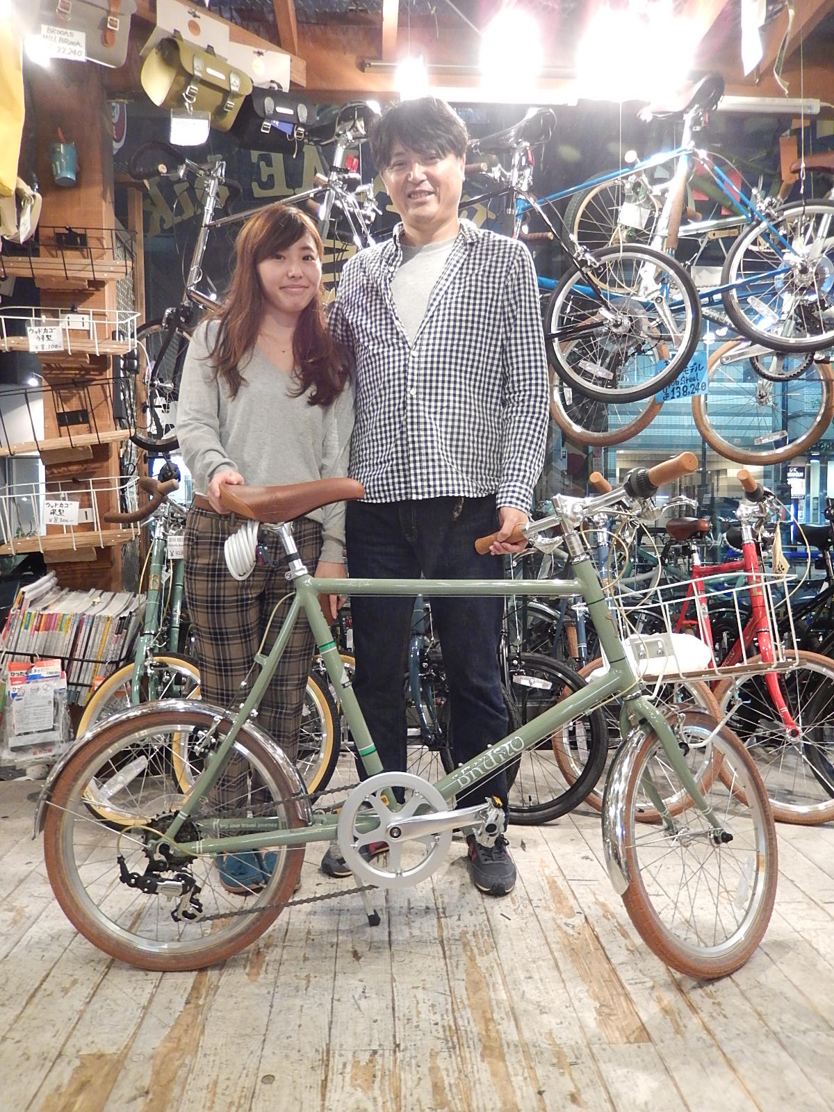 10月17日　渋谷　原宿　の自転車屋　FLAME bike前です_e0188759_1911158.jpg