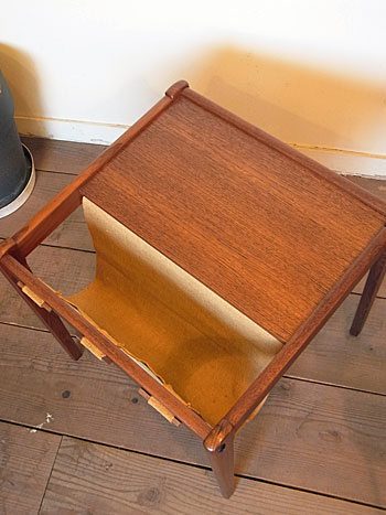 sidetable with magazine rack_c0139773_188673.jpg