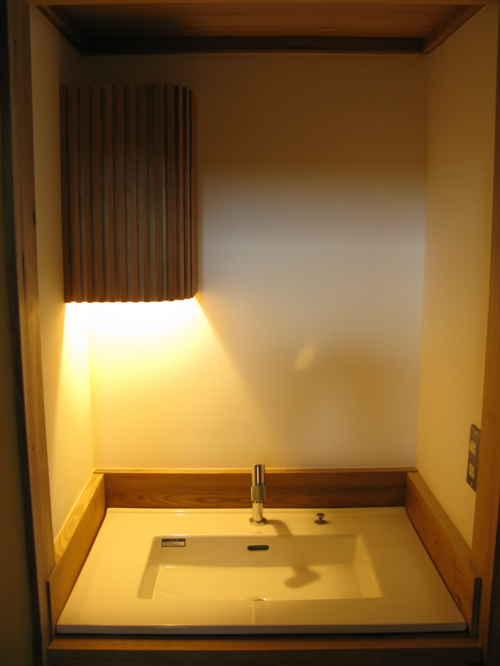 b0221077_87527.png